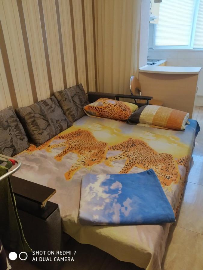 Солнечная Apartment Kharkiv Exterior photo
